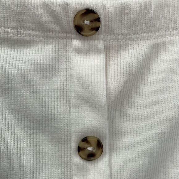 [s] Caution To The Wind Women’s White Boho Chic Off The Shoulder Crop Top - Picture 5 of 8